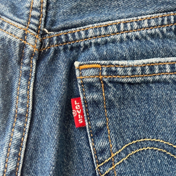 Levi's 501 Original High Rise Denim Shorts - Picture 4 of 4